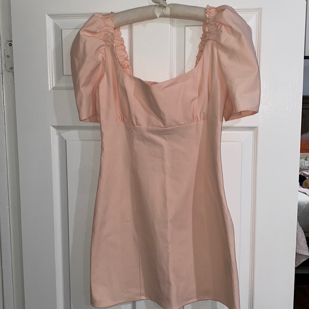 Puffed Sleeve dress